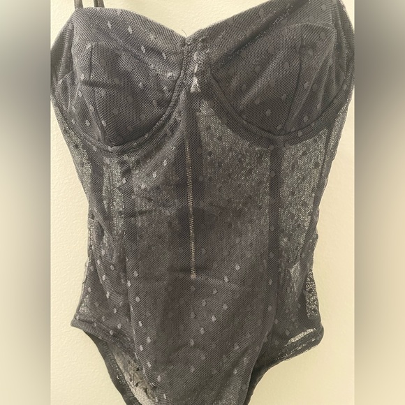 Kittenish Black lace polka dot bodysuit - size xs - Picture 3 of 11